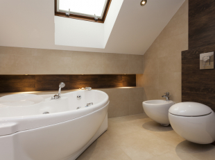 Remplacer votre baignoire par un jacuzzi, quelles sont les étapes clefs ?